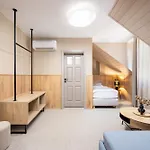 Hotel Daniela 3*