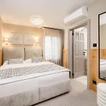 Hotel Daniela 3*