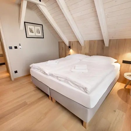 Daniela ホテル 3*