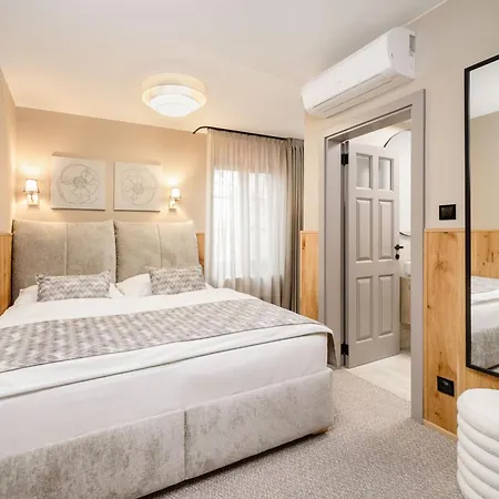 Hotel Daniela 3*