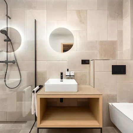 Hotel Daniela 3*