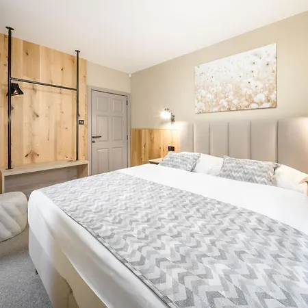Daniela Hotel 3*